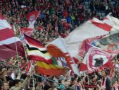 Bayern Mnichov vs Viktoria Plzeň - Bayern Mnichov vs Viktoria Plzeň - kotel Bayernu fandí 90 minut v kuse!