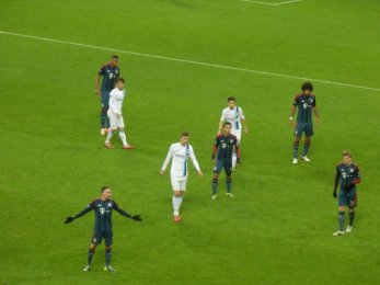 Bayern Mnichov vs Manchester City - Ribéry se rozčiluje. Marně.