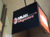 AC Milán vs AS Řím - Zájezd AC Milán vs AS Řím - Milan megastore