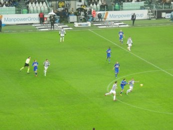 Zájezd Juventus Turín vs Samprdoria Janov - Vidal uniká