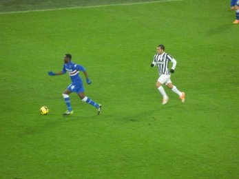Zájezd Juventus Turín vs Samprdoria Janov - Tevéz stíhá protihráče