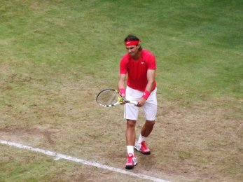 ATP Halle 2012 - Rafael Nadal servíruje